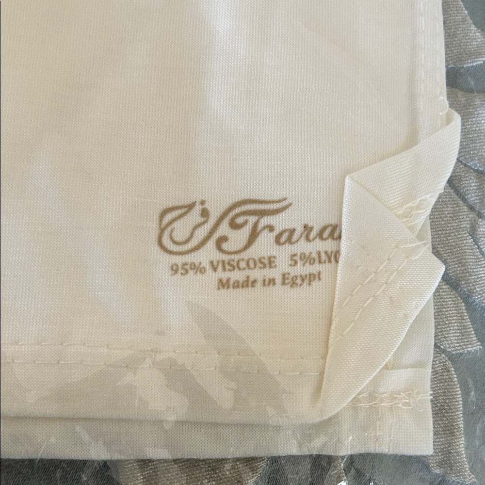 Farah Cream Shawl/Headscarf - Picture 2 of 2
